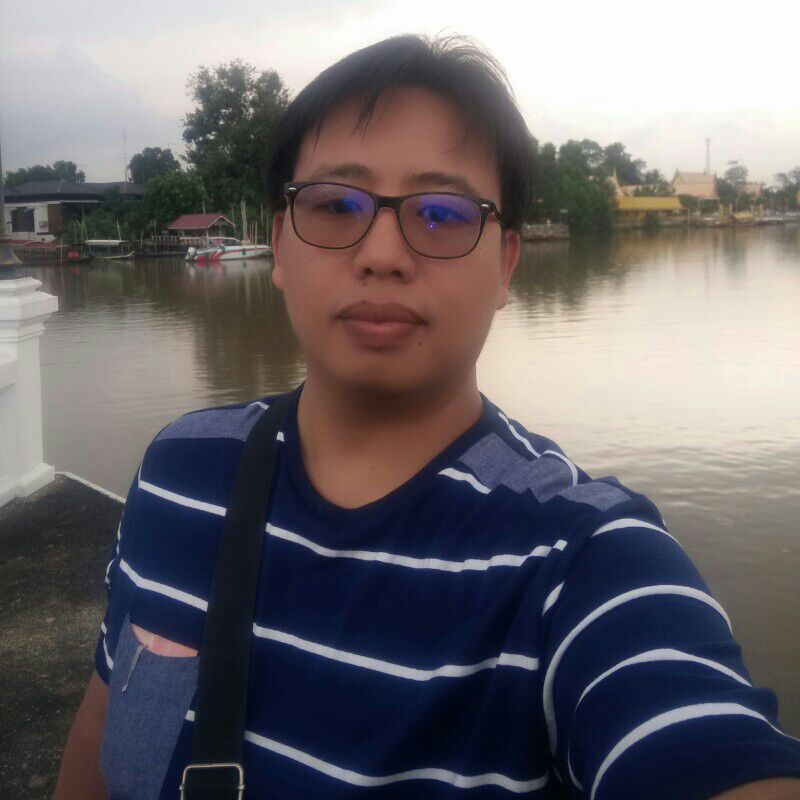 อเนก