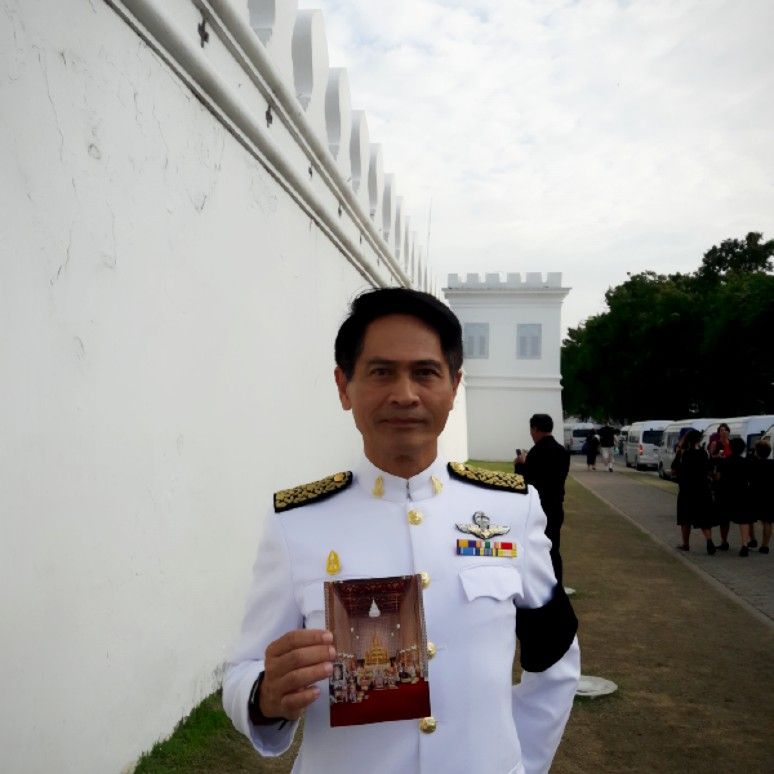 จอม  มุกดาประกร