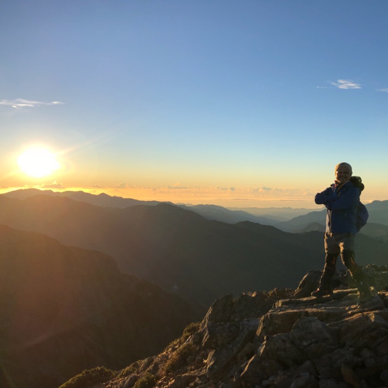 Walter Yu 余的頭像