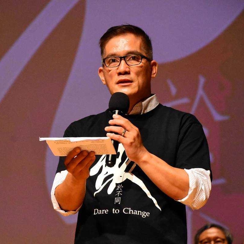 英俊...祝福你的頭像