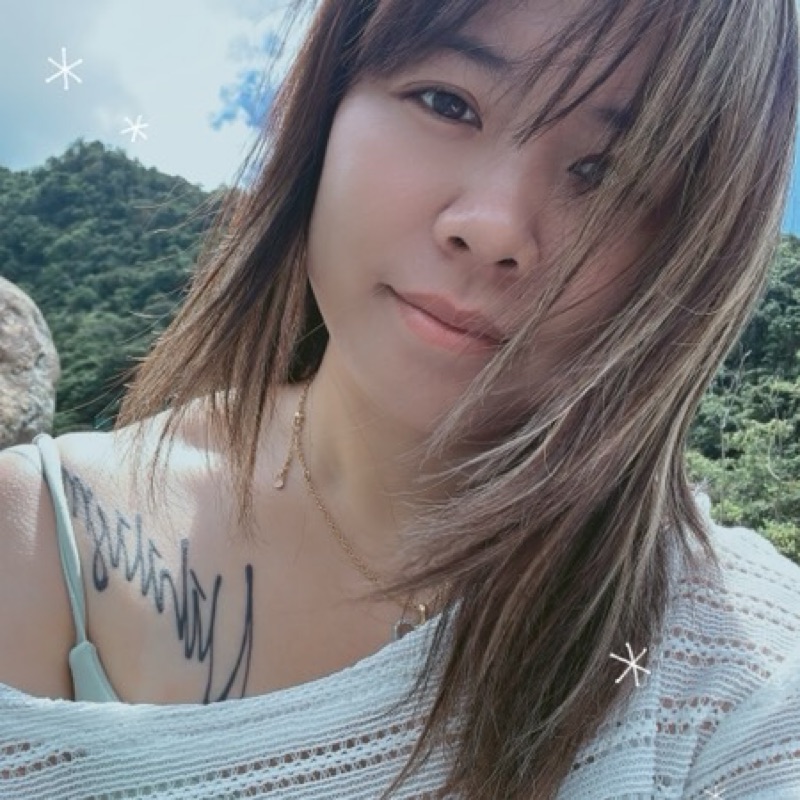賴**