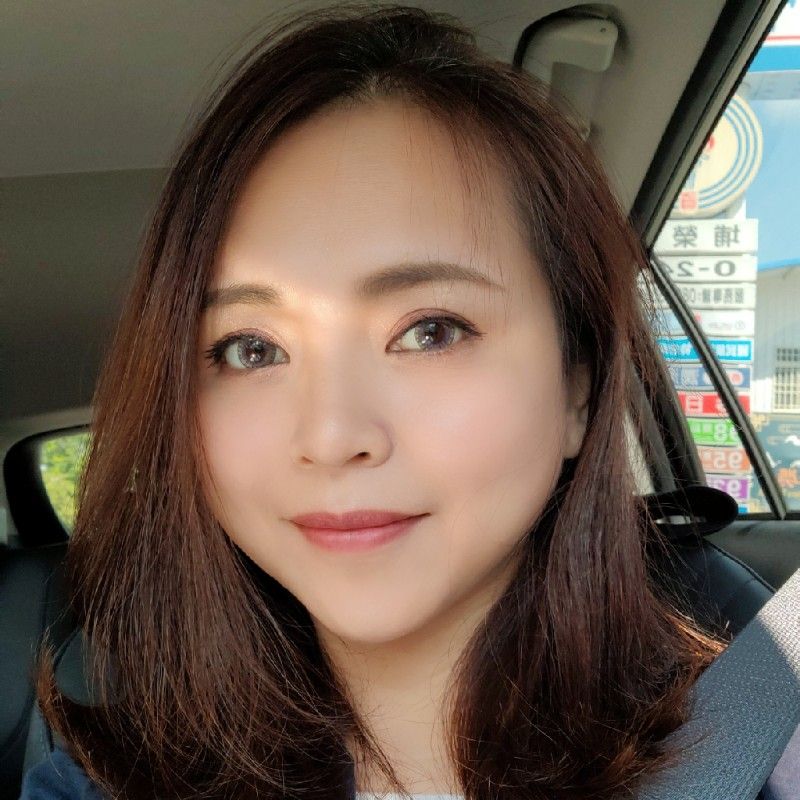 洪**