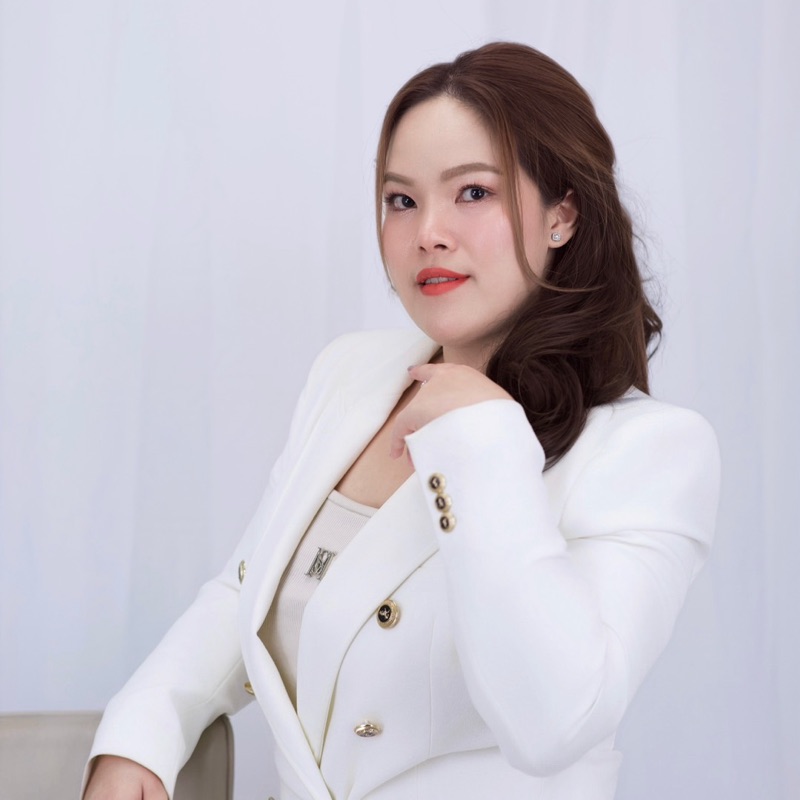 พลอย