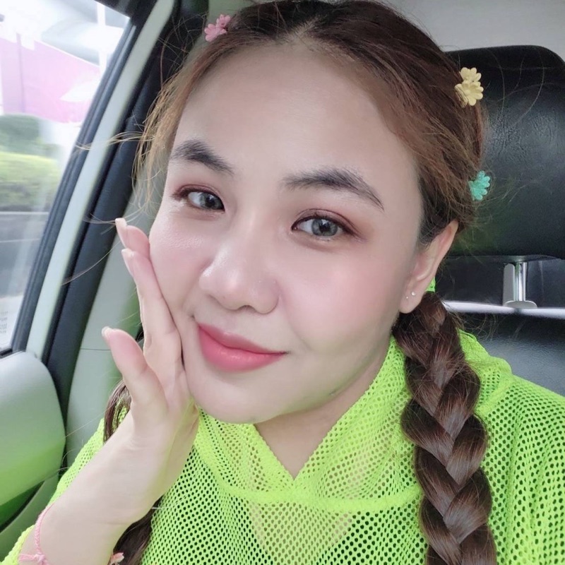 พลอย