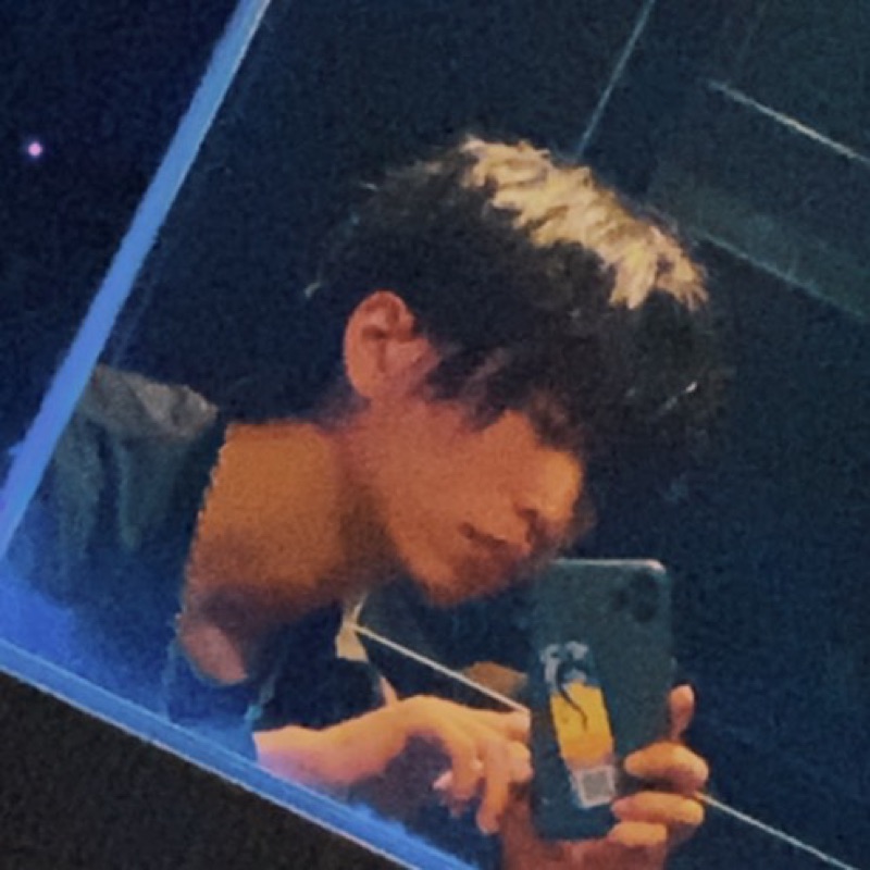 (੭ ᐕ))ﾊﾆｬ？