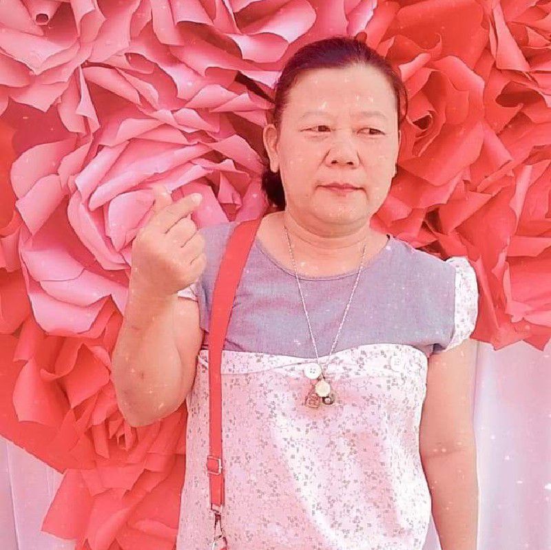 รุ้งตะวัน (ตุ๊ก)