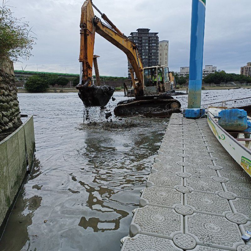 張志偉（鐵船出租）的頭像