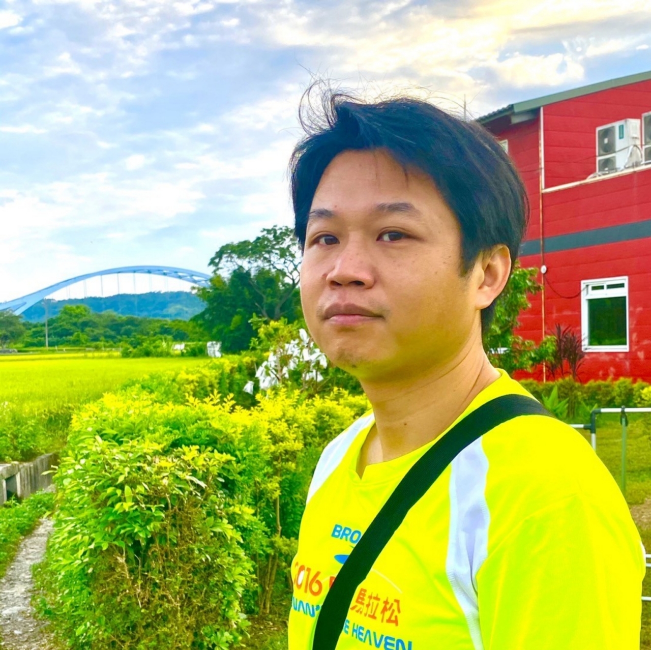 看看鄧明政的個人專頁