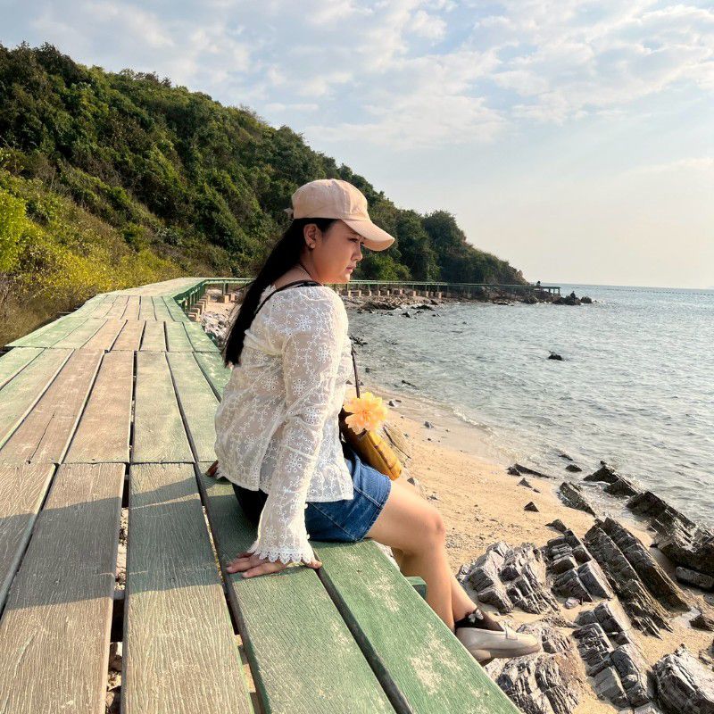อลิสา อยู่หนู