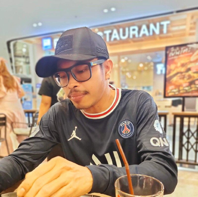 เจมส์