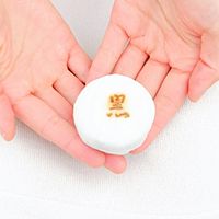 柳谷ナオ「和菓子の魅力をご案内」